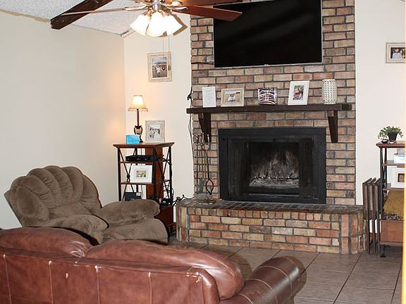 2nd image of 502 Thoroughbred Park Dr