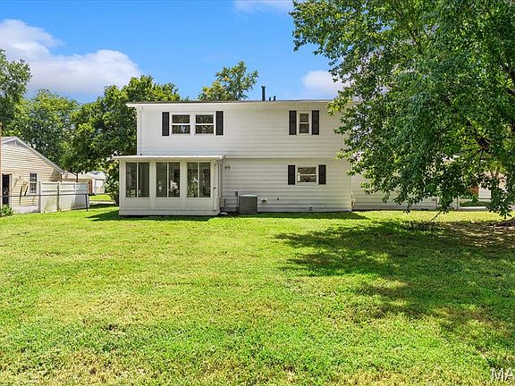 2nd image of 1319 Springfield Dr