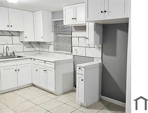 5 bed, 1760 sqft, $1,800 — Photo 3