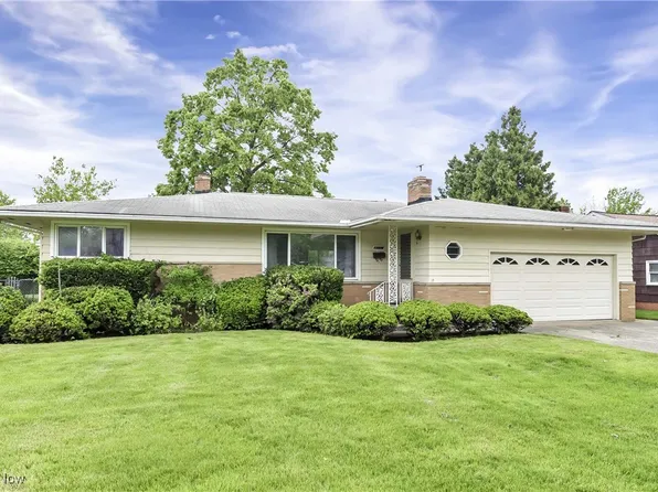 13830 Cherokee Trl, Middleburg Heights, OH 44130