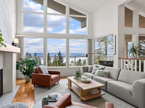 1232 Pettman Rd, West Kelowna, BC V1Z 2R7