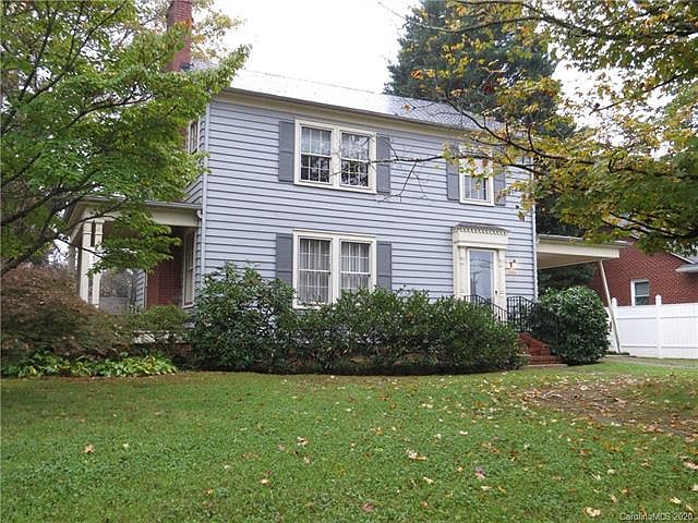 1st image of 906 Restmore Ln