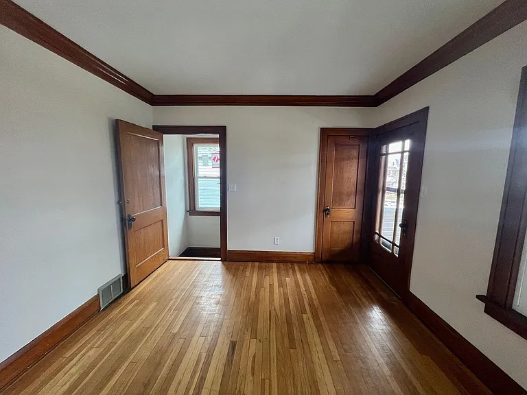 2068 Waterbury Rd — Photo 15