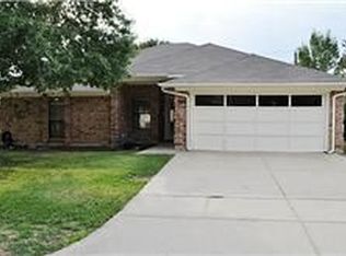 6112 Fern Meadow Rd, Arlington, TX 76017