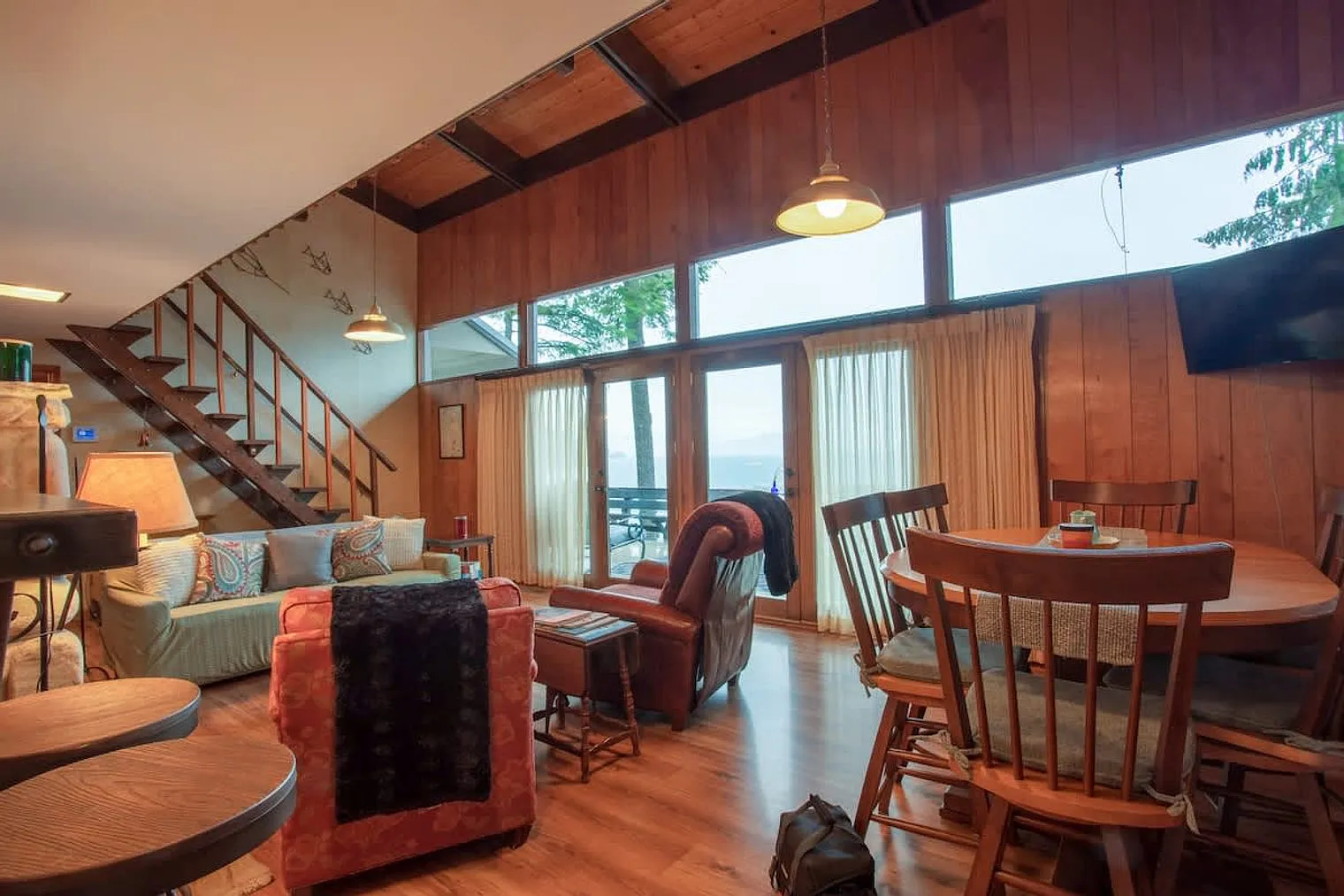 3 bed, 2.0 bath, 1496 sqft, $10,203 — Photo 4