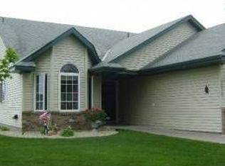 6579 20th St N, Oakdale, MN 55128