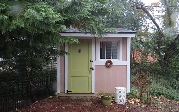5th image of 1116 Highland Ave