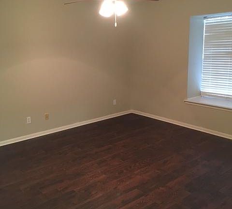 3rd image of 3730 Fairfield Ave #172
