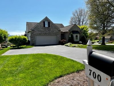 700 Governors Way, Waynesboro, VA, 22980