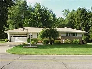 1388 Deforest Rd photo 1