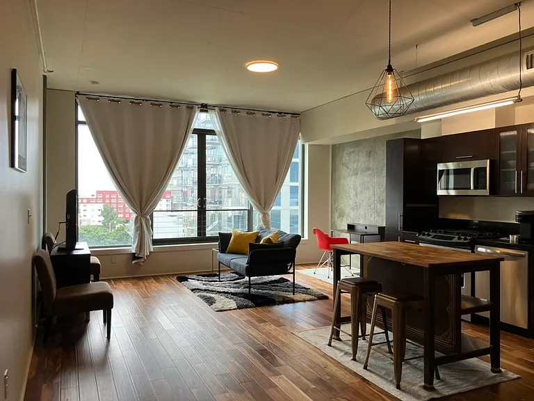 1111 S Grand Ave #817 — Photo 6