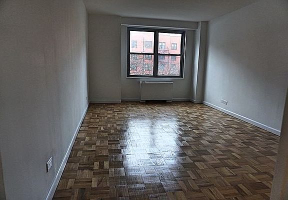 5th image of 2500 Johnson Ave #Dc
