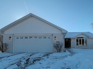 16701 W Oneida Dr, Lockport, IL 60441