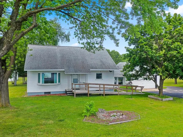 243 E Chicago Rd, Wautoma, WI 54982