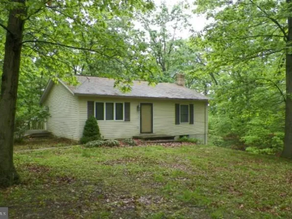 136 Getaway Rd, Hedgesville, WV 25427