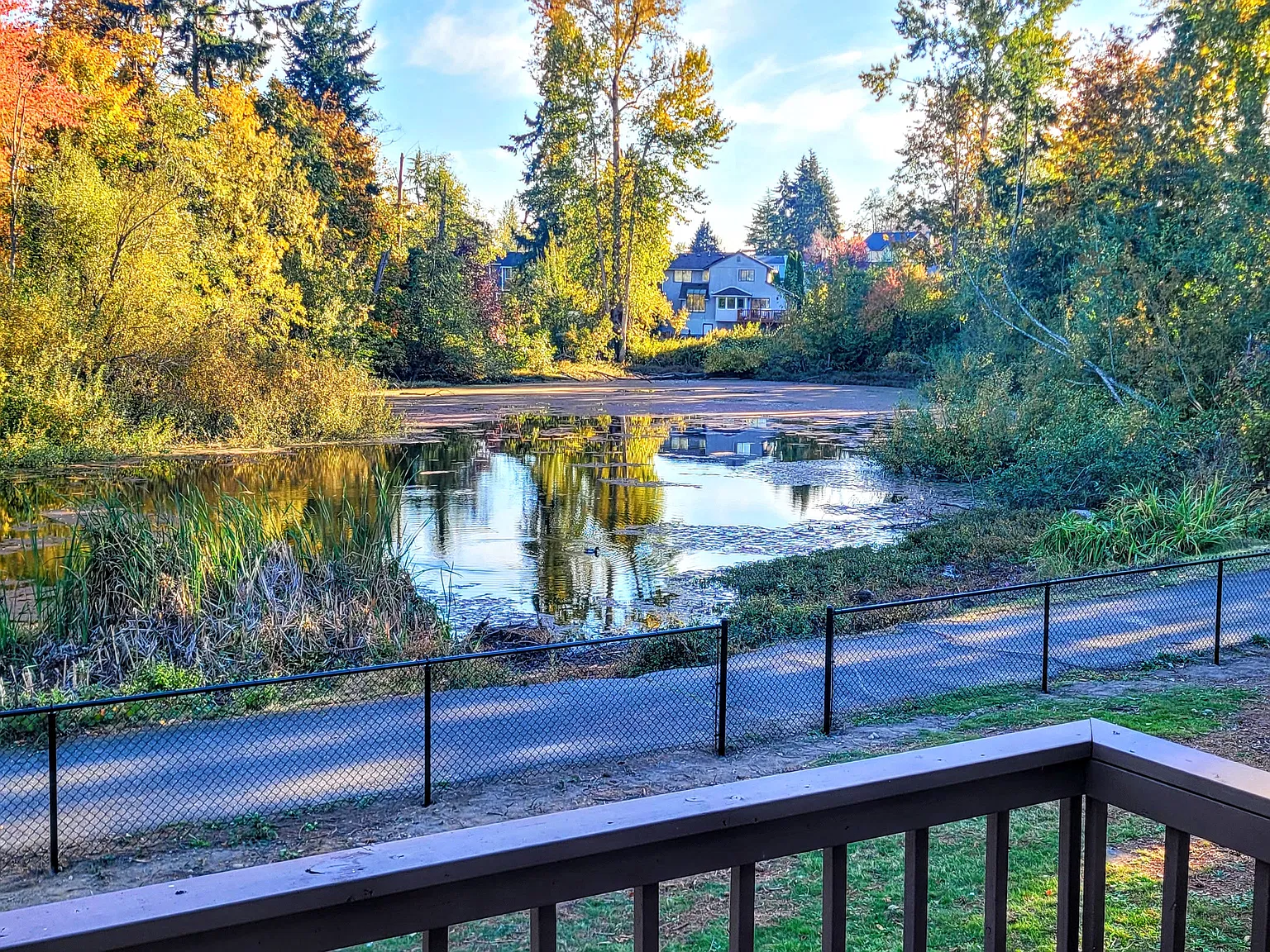3 bed, 2.5 bath, 1420 sqft, $3,095 — Photo 2