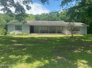 248 De La Pointe Dr, Gautier, MS 39553
