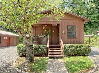 63 Vacation Dr, Whittier, NC 28789