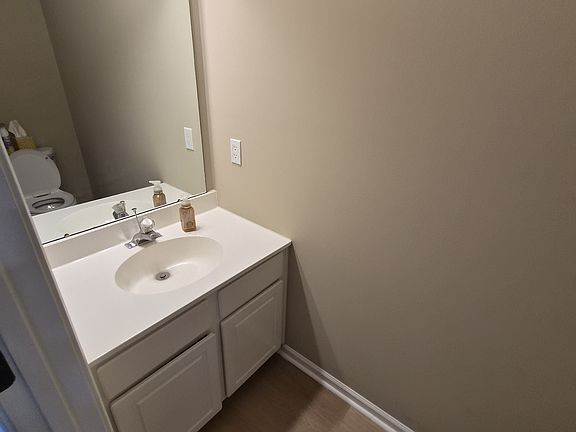 4th image of 9068 Cinnabay Dr