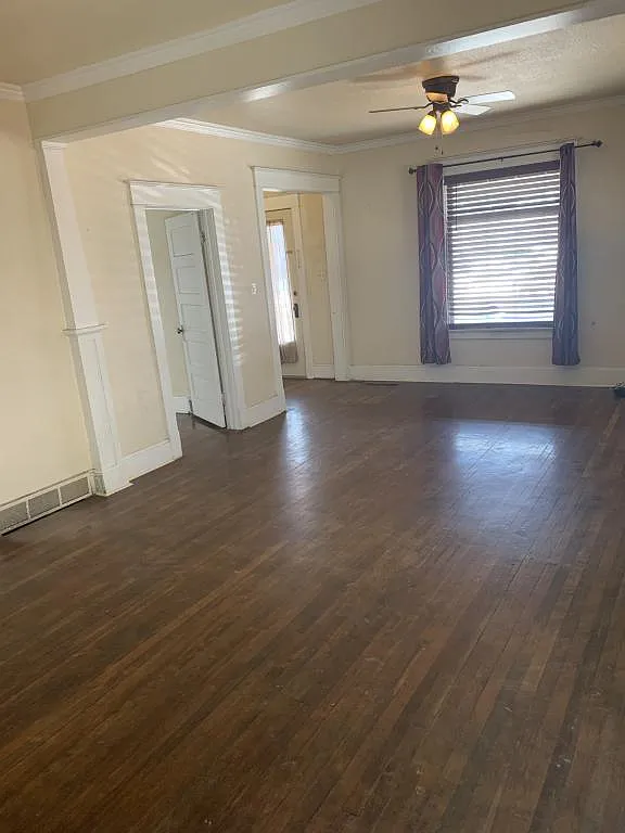 3 bed, 1.0 bath, 1730 sqft, $1,375 — Photo 4