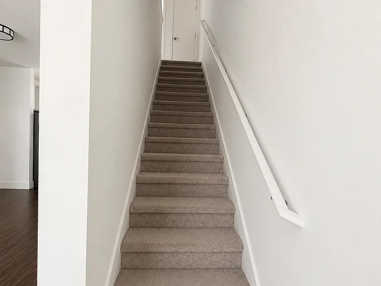 1942 NE 7th Ct — Photo 5