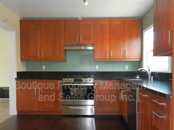 4th image of 5712 Lorelei Ave