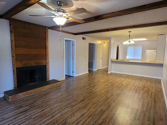 5th image of 1914 Nicklaus Ct APT C