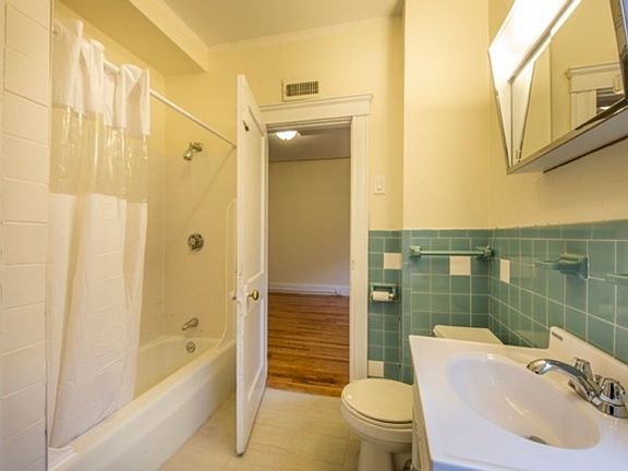 3rd image of 18 Hamilton Rd #4