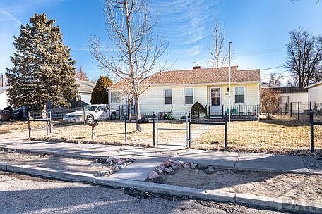 1st image of 1513 Santa Fe Ave
