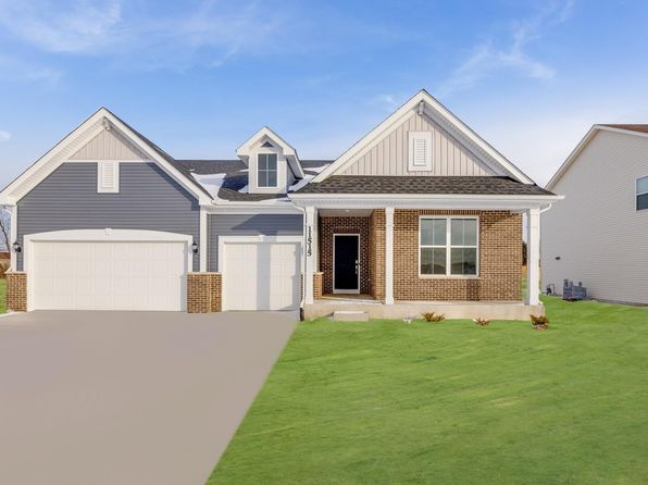 6040 E 112th Pl, Winfield, IN 46307