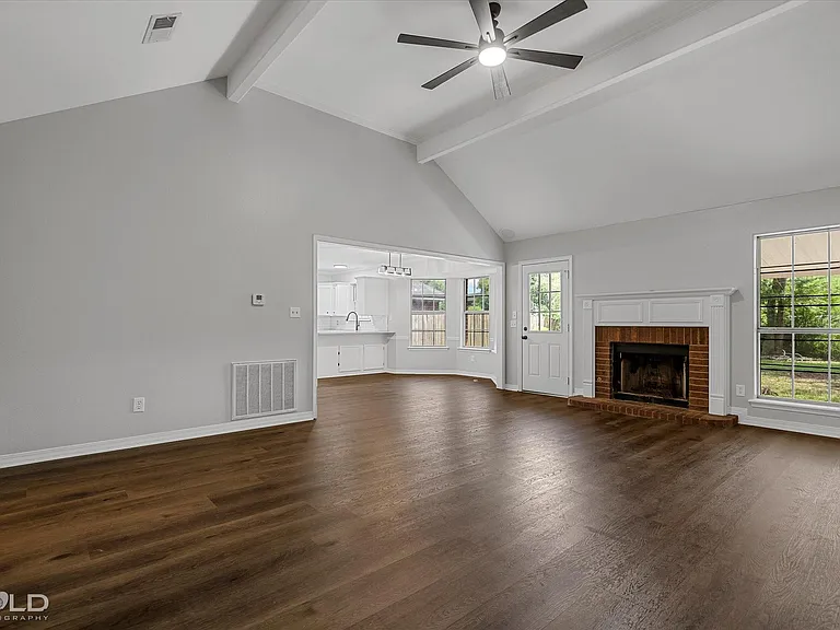6022 Summerville Ln — Photo 4