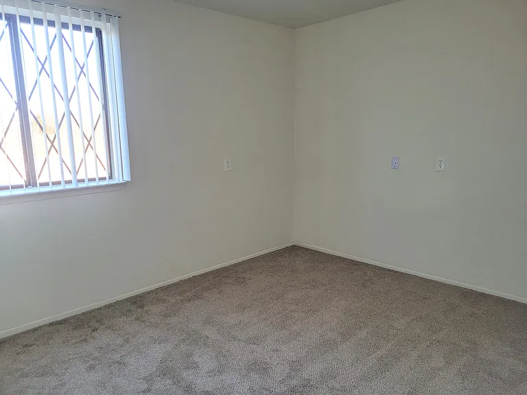 Perry Place Apartments — Photo 30