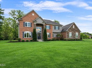 3813 Timber Valley Dr, Maumee, OH 43537