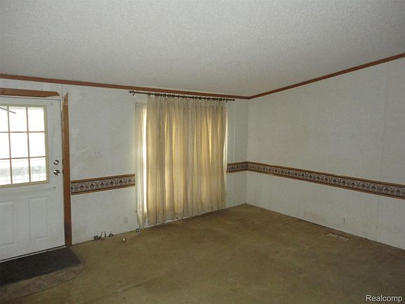 4th image of 271 Bluestem Rd