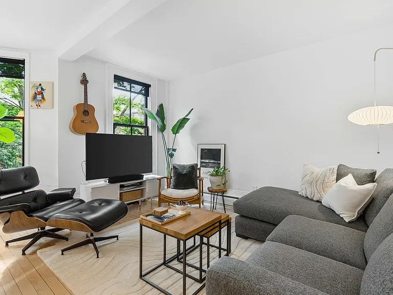 79 Montgomery St #2 — Photo 6