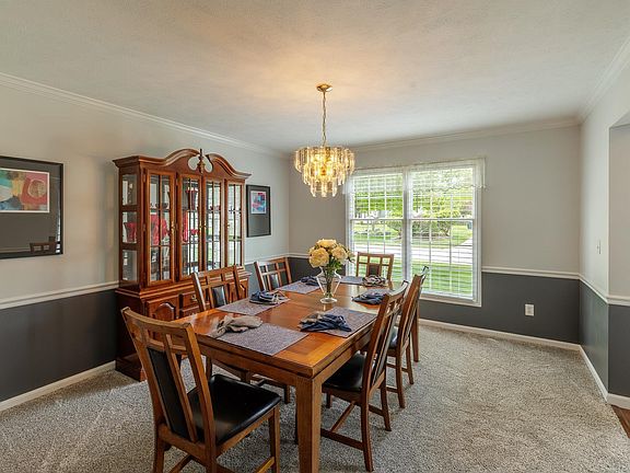4th image of 60526 Woodstock Dr