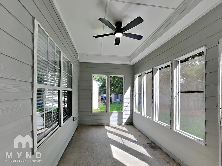 8315 Somerset Way — Photo 23