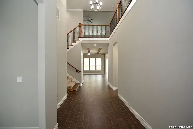 4 bed, 5.0 bath, 4955 sqft, $4,000 — Photo 4