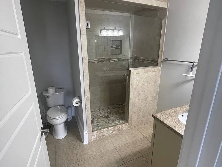 180 E Main St #C — Photo 7