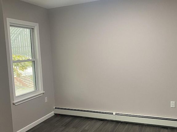 4th image of 194 Mountain Ave #2