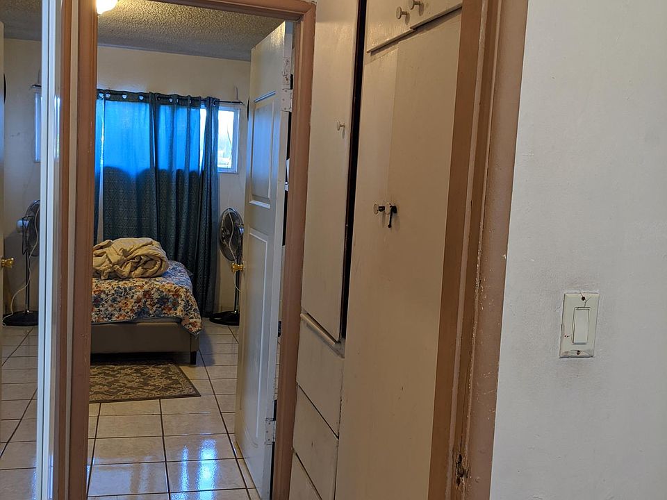 1st image of 405 E 98th St #2
