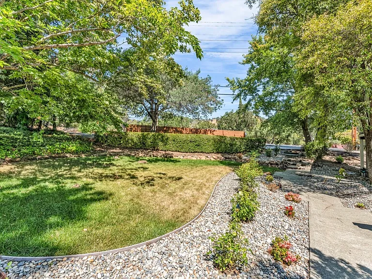 1536 Pleasant Hill Rd — Photo 8