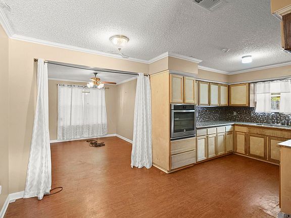 4th image of 15441 Red Maple Pl