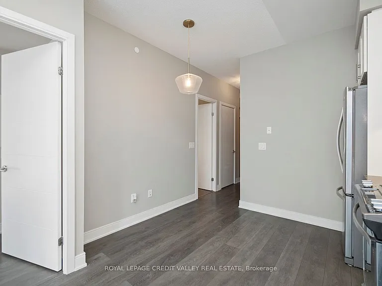 525 Adelaide St W #1732 — Photo 11
