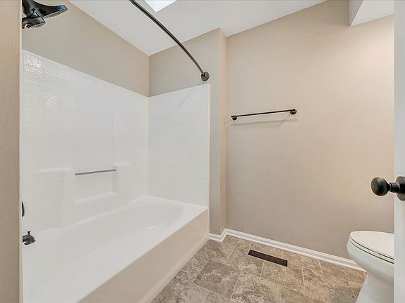 5th image of 5184 Orchard Hill Dr