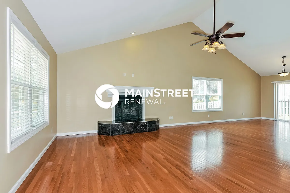 Living Room - 197 Falcetti Dr