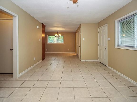 5th image of 1315 Beacon Hill Dr