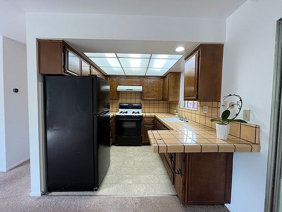 4th image of 5710 Jumilla Ave Unit A