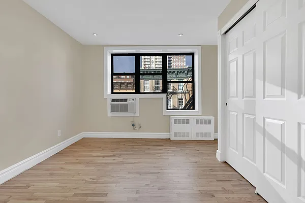 Rented by Cooper & Cooper Real Estate | media 19