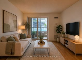 270 Wellington St W #802, Toronto, ON M5V3P5